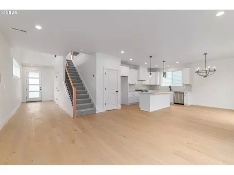 Living - 2263 SW Phyllis Pl, Gresham, OR 97080 photo 1 of 3