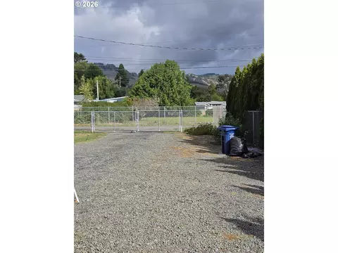 Exterior - 160 E Date St, Powers, OR 97466 photo 3 of 3