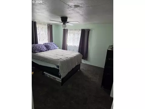 Bedroom - 160 E Date St, Powers, OR 97466 photo 2 of 3