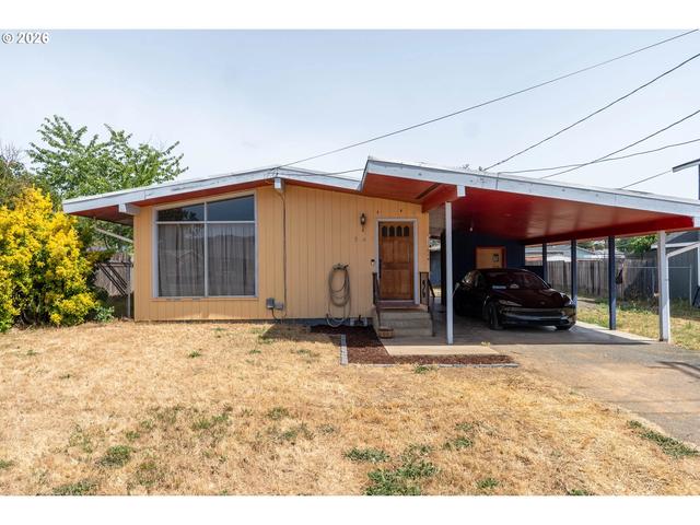 509 NW Elwood Dr, Winston, OR 97496