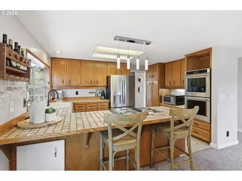 Kitchen - 784 Brookside Dr, Eugene, OR 97405 photo 2 of 2
