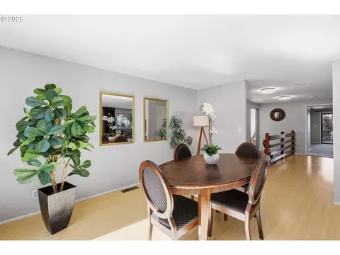 Dining - 784 Brookside Dr, Eugene, OR 97405 photo 1 of 3
