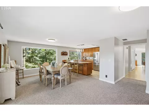 Dining - 784 Brookside Dr, Eugene, OR 97405 photo 3 of 3