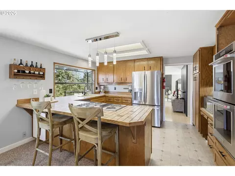 Kitchen - 784 Brookside Dr, Eugene, OR 97405 photo 1 of 2