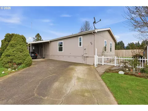1000 S Mckern Ct #85, Newberg, OR 97132