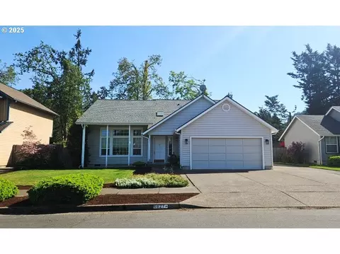 6827 D St, Springfield, OR 97478