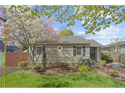 2908 Harney St, Vancouver, WA 98660