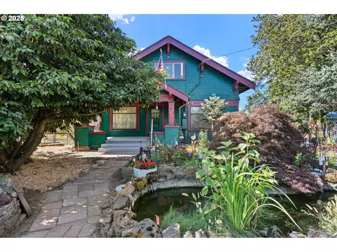 5320 Royal Ave, Eugene, OR 97402