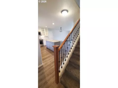 Entry Way - 1014 SE 9th St, Gresham, OR 97080 photo 1 of 1
