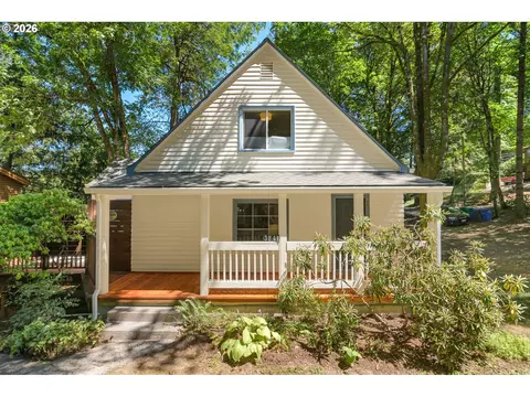 3841 SW Kanan Dr, Portland, OR 97221