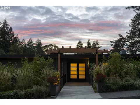 16998 Greentree Ave, Lake Oswego, OR 97034