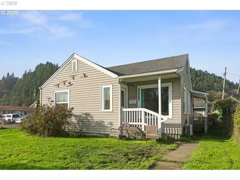 1289 Ivy Ave, Reedsport, OR 97467