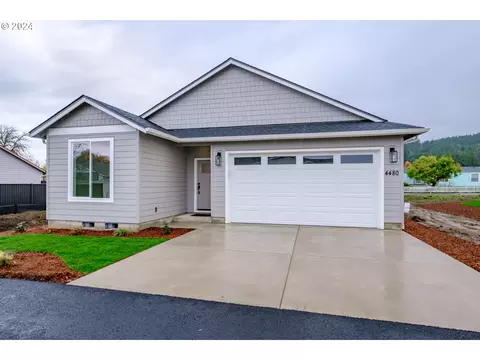 4480 Knotty Pine Ct, Sweet Home, OR 97386