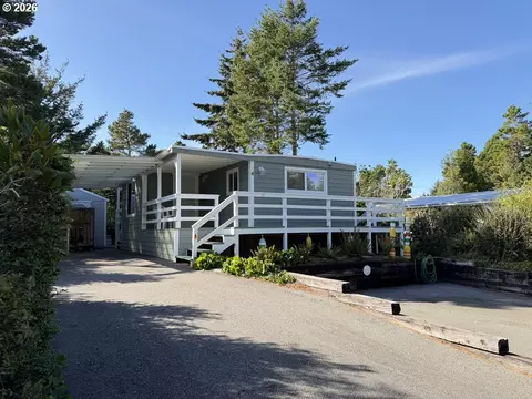 1600 Rhododendron Dr #4, Florence, OR 97439
