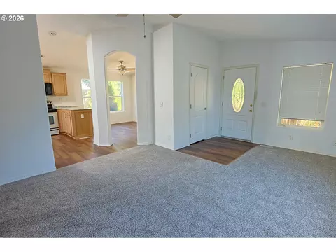 64608 E Bay Rd, North Bend, OR 97459 photo 9