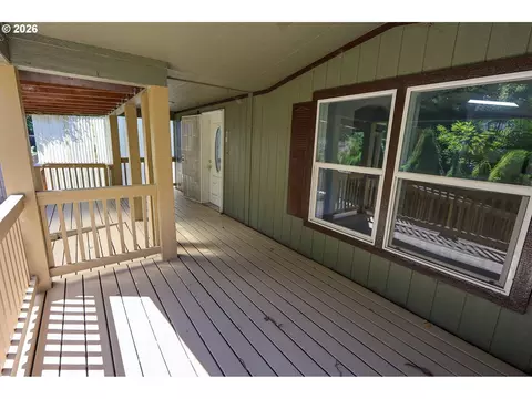 64608 E Bay Rd, North Bend, OR 97459 photo 7