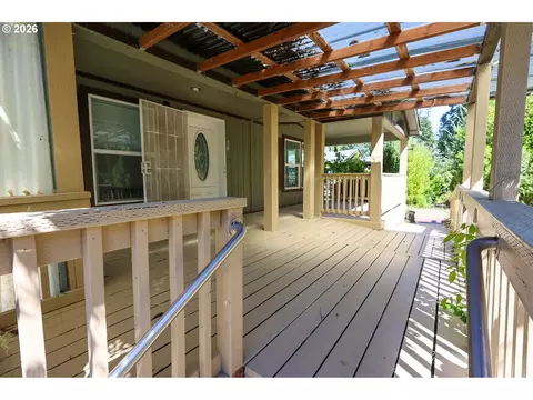 64608 E Bay Rd, North Bend, OR 97459 photo 5