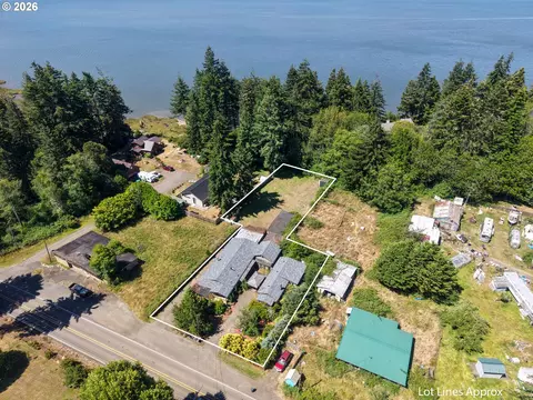64608 E Bay Rd, North Bend, OR 97459 photo 2