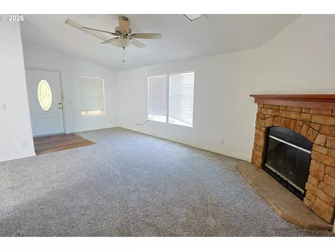 64608 E Bay Rd, North Bend, OR 97459 photo 10