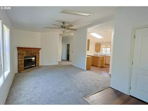 64608 E Bay Rd, North Bend, OR 97459 photo 8