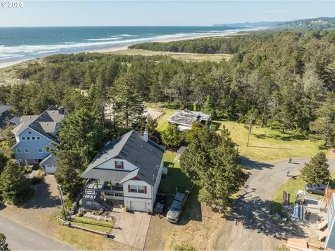 4490 Corvallis Ave, Neskowin, OR 97149