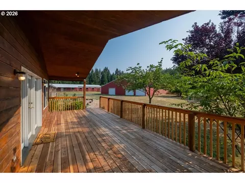 Exterior - 36435 Devitt Rd, Blodgett, OR 97326 photo 3 of 10