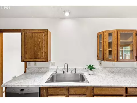 Kitchen - 36435 Devitt Rd, Blodgett, OR 97326 photo 2 of 3