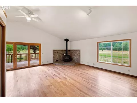 Living - 36435 Devitt Rd, Blodgett, OR 97326 photo 2 of 3