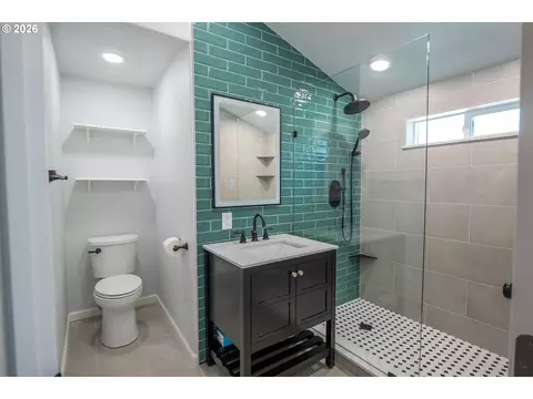 1807 Milo Way, Eugene, OR 97404 photo 16