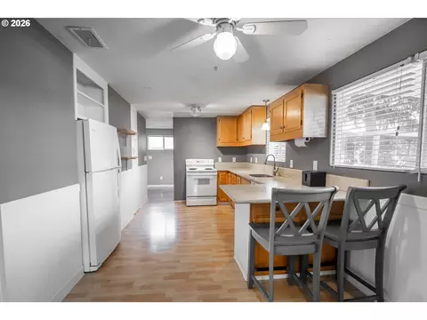 1807 Milo Way, Eugene, OR 97404 photo 5