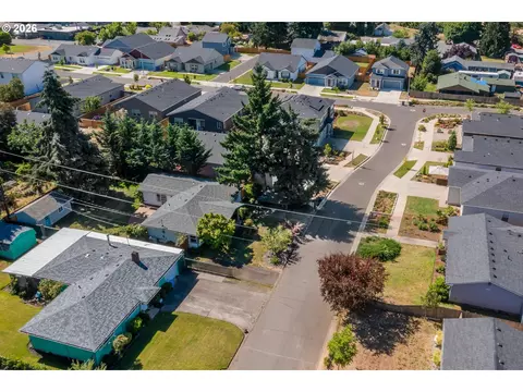1807 Milo Way, Eugene, OR 97404 photo 39