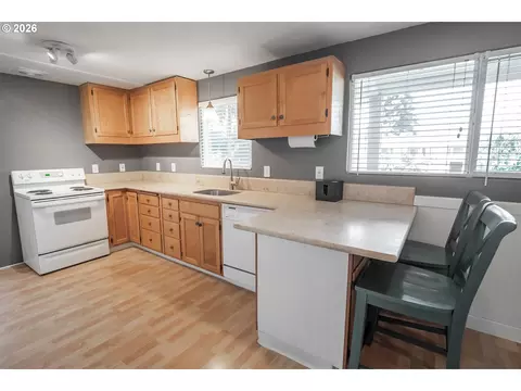 1807 Milo Way, Eugene, OR 97404 photo 7