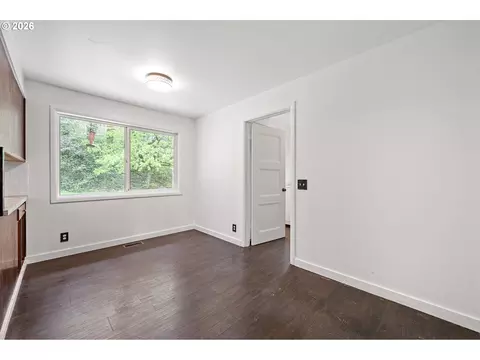 Bedroom - 28974 Gimpl Hill Rd, Eugene, OR 97402 photo 1 of 6