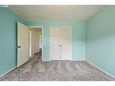 Bedroom - 28974 Gimpl Hill Rd, Eugene, OR 97402 photo 6 of 6