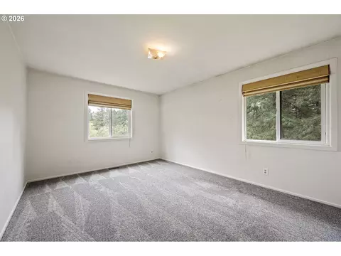 Bedroom - 28974 Gimpl Hill Rd, Eugene, OR 97402 photo 3 of 6