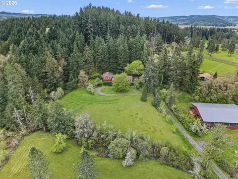 View/Area - 28974 Gimpl Hill Rd, Eugene, OR 97402 photo 3 of 7