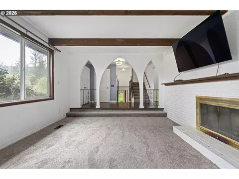 Living - 28974 Gimpl Hill Rd, Eugene, OR 97402 photo 1 of 8