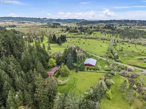 View/Area - 28974 Gimpl Hill Rd, Eugene, OR 97402 photo 6 of 7
