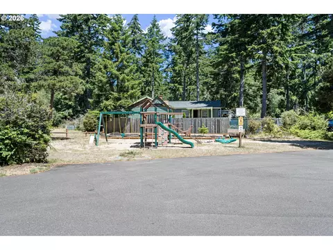Exterior - 252 Outer Dr, Florence, OR 97439 photo 18 of 18