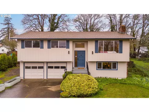 17720 SE Cook St, Milwaukie, OR 97267