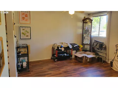 Living - 261 SE Darrell Ave, Winston, OR 97496 photo 2 of 2