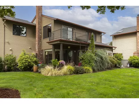 230 N Hayden Bay Dr, Portland, OR 97217