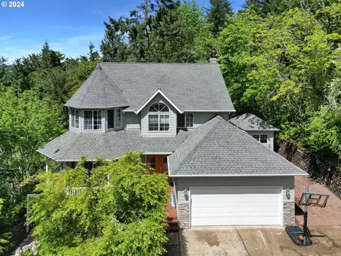 7297 Holly St, Springfield, OR 97478