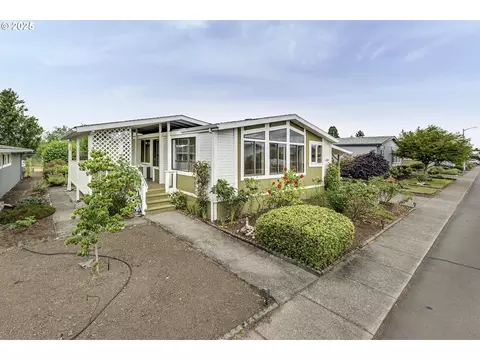 1304 Mountain View Dr, Forest Grove, OR 97116