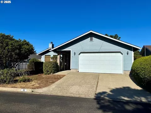 35 Wild Winds St, Florence, OR 97439