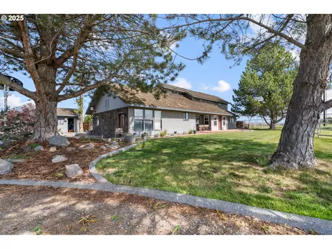 Exterior - 33551 E Progress Rd, Hermiston, OR 97838 photo 6 of 10