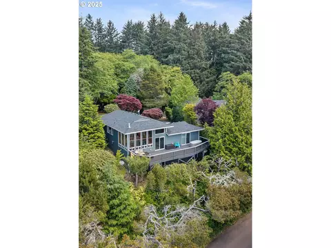 1626 NE Regatta Way, Lincoln City, OR 97367