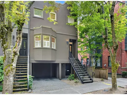 820 NW 22nd Ave, Portland, OR 97210