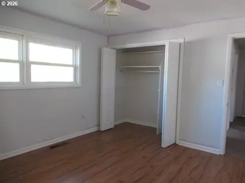 Bedroom - 114 Walnut St, Independence, OR 97351 photo 2 of 3
