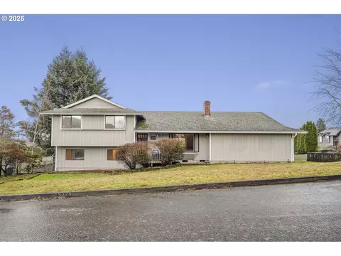 4324 SE Anderegg Dr, Portland, OR 97236